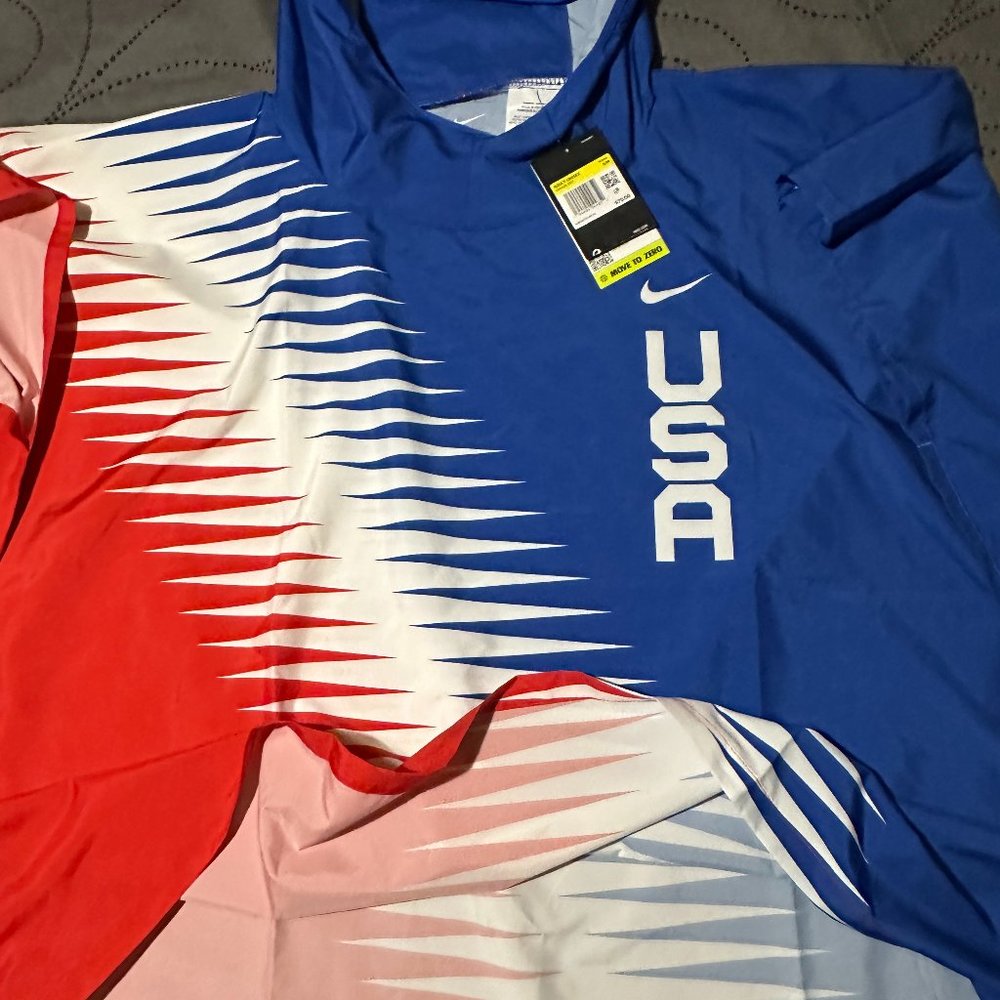 NIKE USA RUNNING HOODIE JACKET CAPE SIZE S/M UNISEX $70